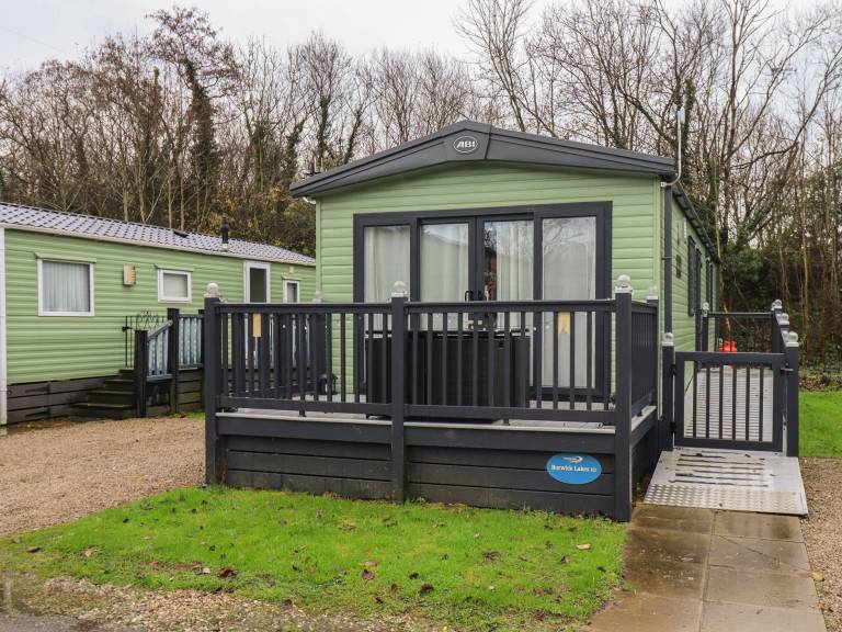 Children-friendly pleasant cottage with yard, terrace & barbecue | Pets are welcome in Carnforth