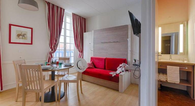 Serviced apartment | Next to the beach | Pet-friendly in Touques