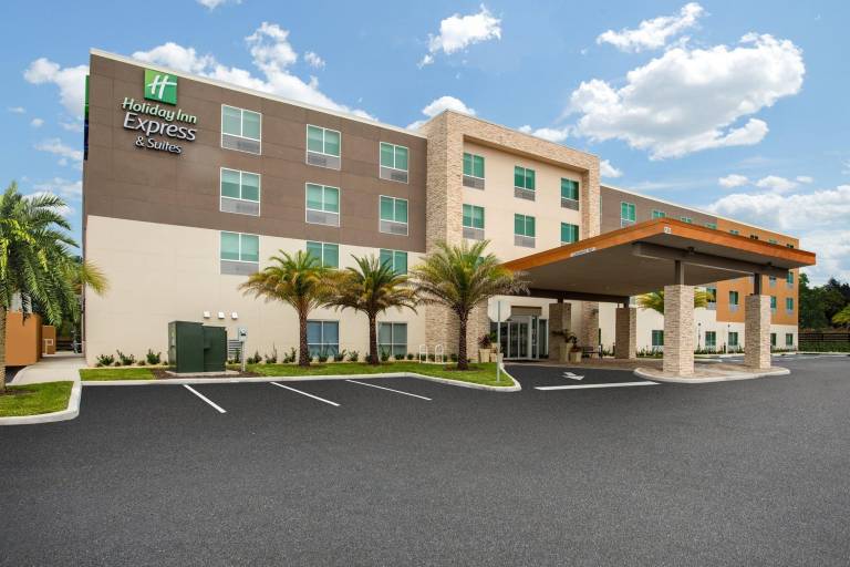 Holiday Inn Express And Suites Deland South By IHG