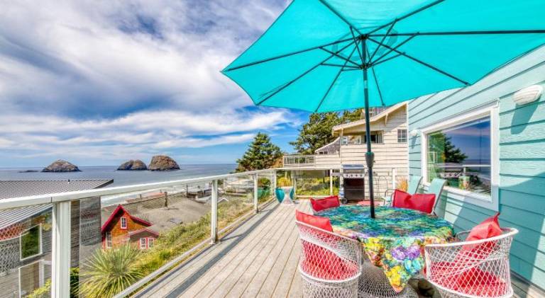 Ample house | Next to the beach | Pet-friendly in Tillamook, OR