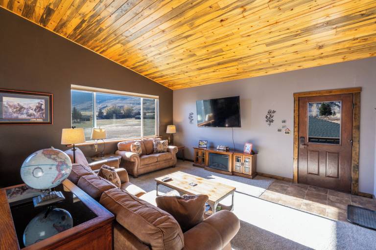 Cabin Gardiner