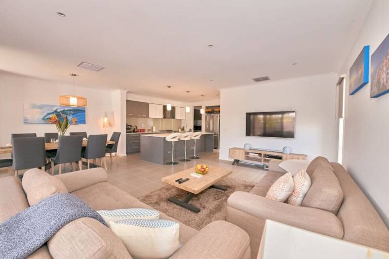 House Freshwater Creek