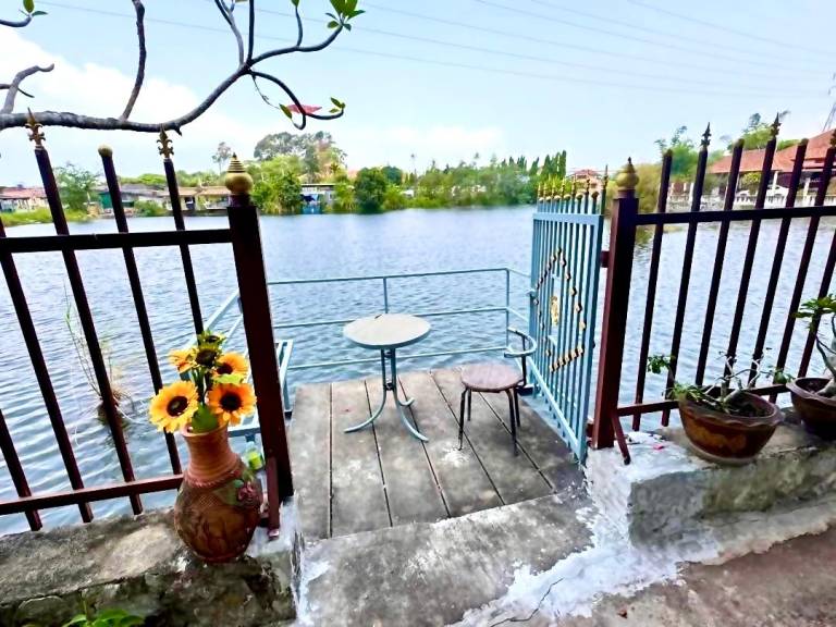 Villa with barbecue & yard in Pattaya