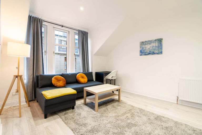 1 Bed Flat City Centre