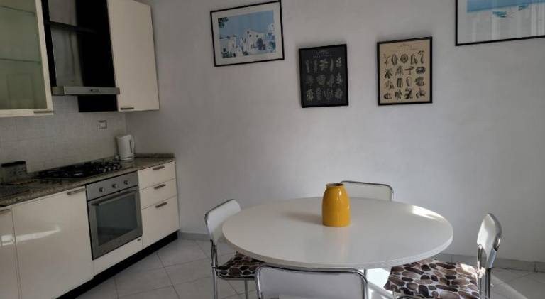 Apartment with 1 room for 4 persons — photo 3
