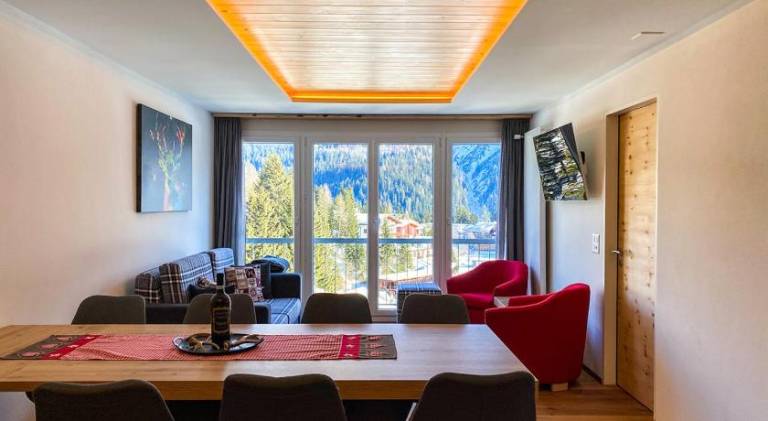 Holiday apartment with 3 rooms for 8 persons in Arosa