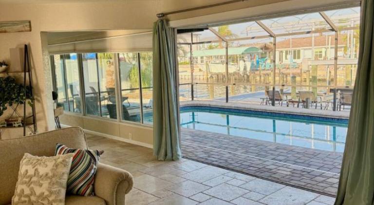 Vacation home with pool | Pets are welcome — photo 4