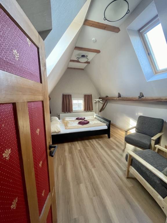 Landhaus Kaiserpfalz 2 bis 10P 5 DZ