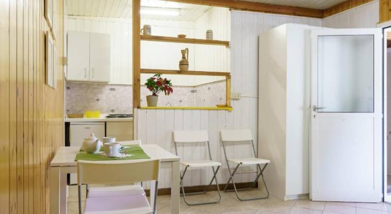 Bungalow campeggio madonnina — photo 3