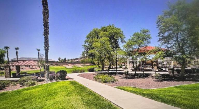 Fully equipped pleasant house with private pool, garden & barbeque | Suitable for remote work | Pets allowed — photo 5