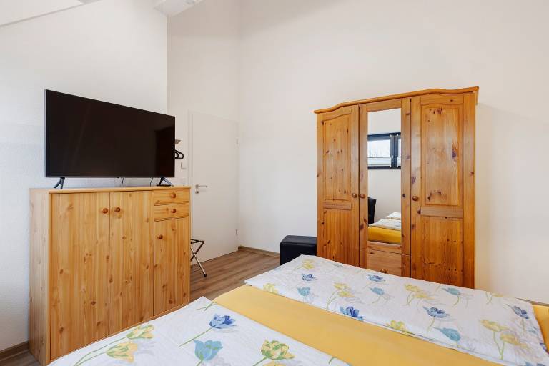 Apartment with 2 rooms for 5 persons — photo 3