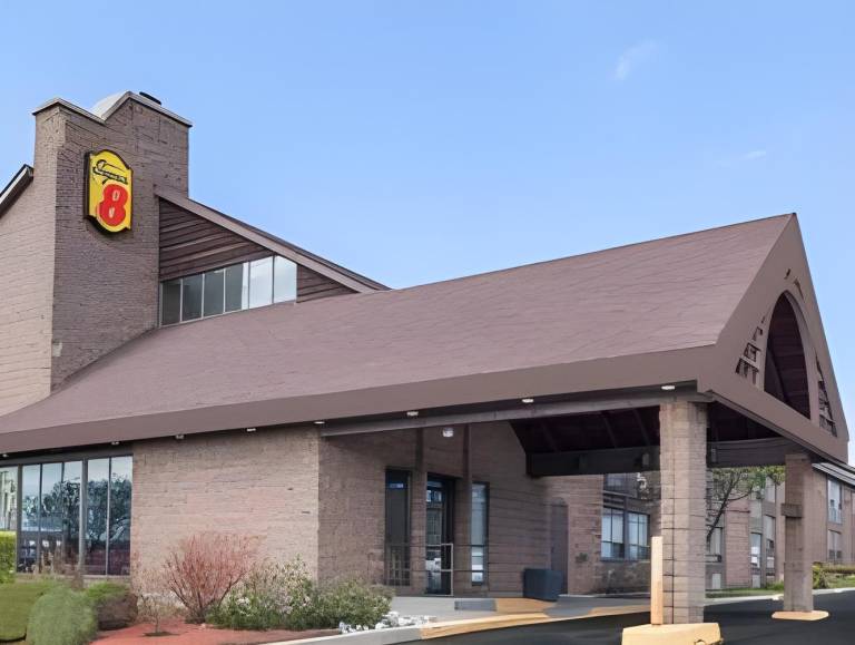 Super 8 By Wyndham Sudbury On in Sudbury, ON