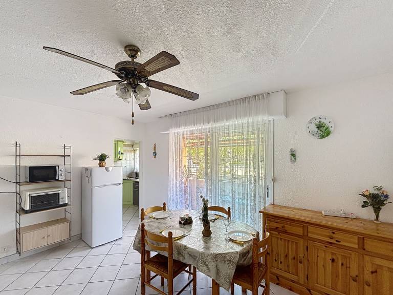 Apartment with 1 room for 4 persons — photo 2