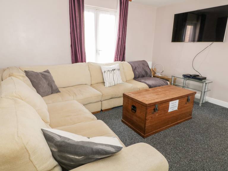 Cottage with 4 rooms for 8 persons — photo 2