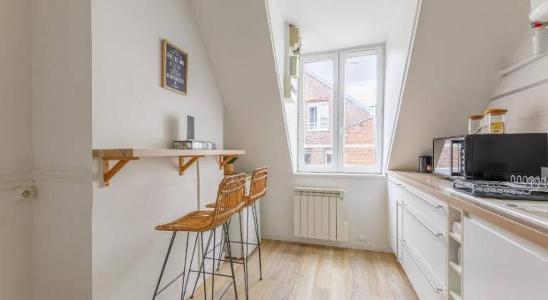Rental apartment with 1 room for 2 persons in Rouen