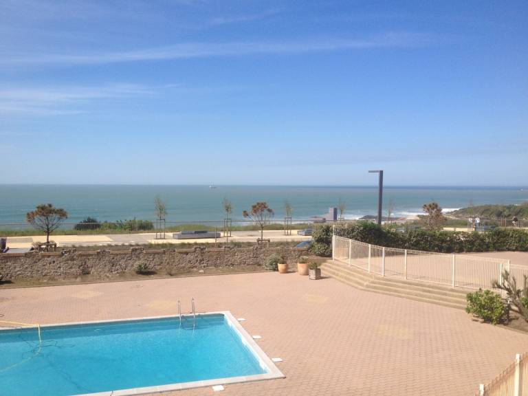 Charming apartment with pool & garden | Lake view | Close to the beach | Pets are welcome — photo 2