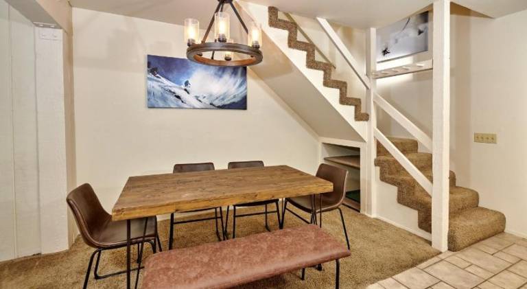 Spacious apartment with heated pool, jacuzzi & sauna | Next to the ski | Pet-friendly — photo 3