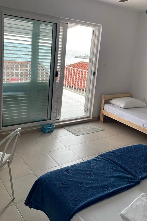 Two bedroom apartment near beach Podgora, Makarska (A-11888-a) — photo 3