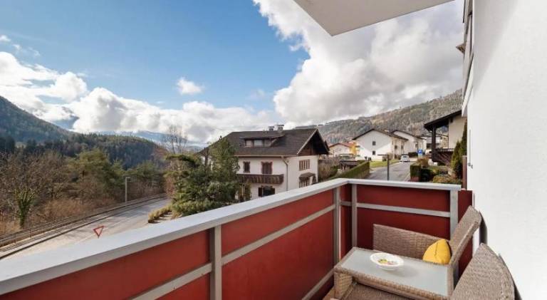 Holiday apartment with patio | Suitable for remote work — photo 3