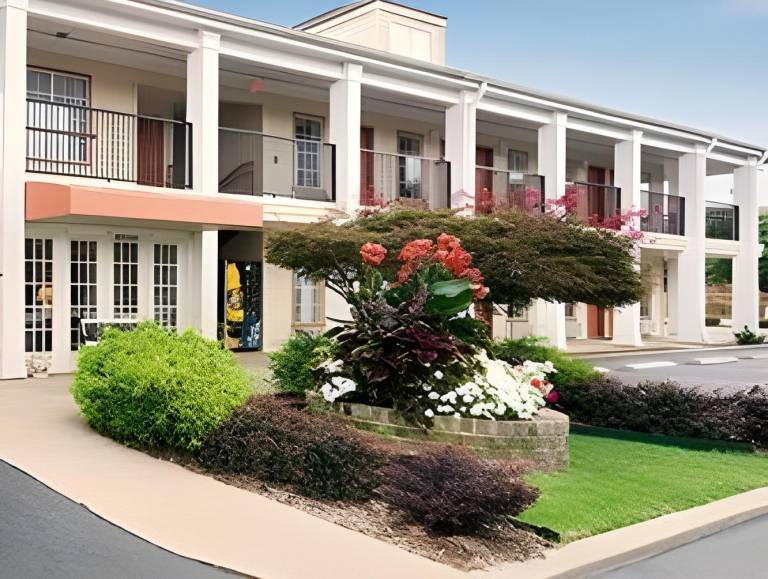 Super 8 By Wyndham Garner Clayton Raleigh