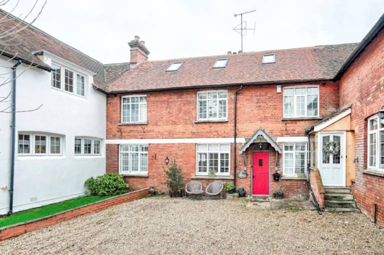 1200 m&sup2; Ferienhaus