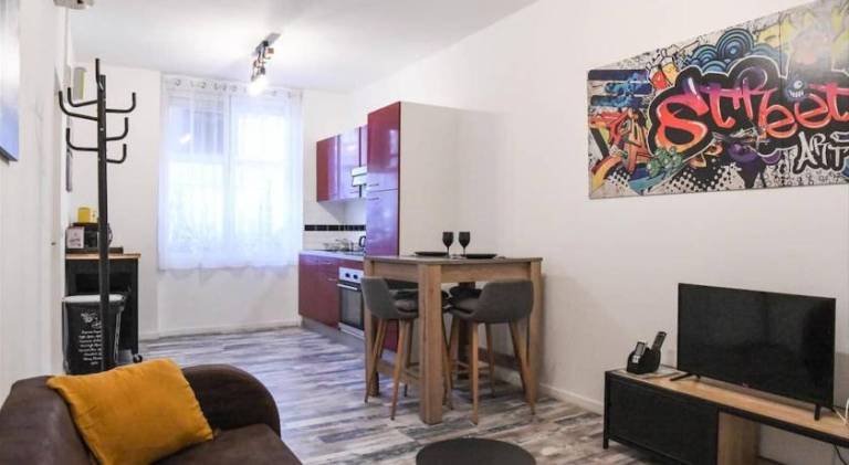 Rental apartment | Near Marseille Cathedral | Dogs allowed — photo 2