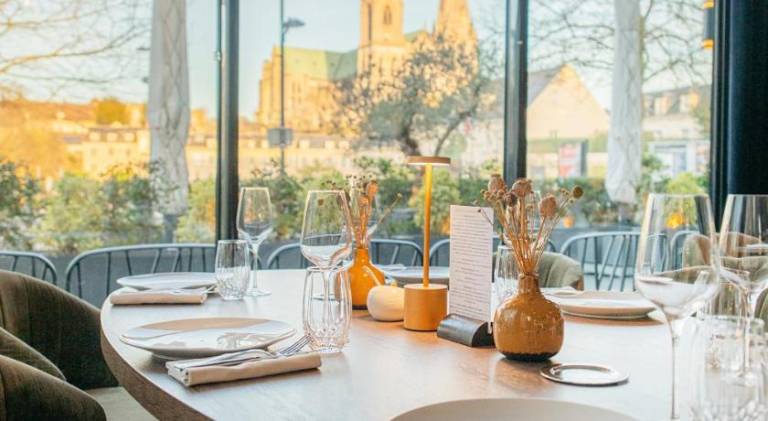 Le Boeuf Couronne - Hotel & Restaurant Chartres- Logis Hotels — photo 3