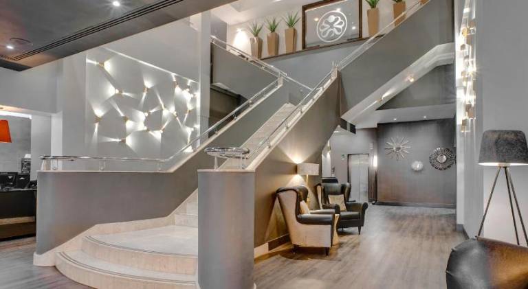 Sandman Signature London Gatwick Hotel — photo 2