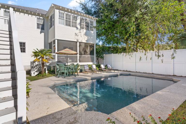 Don't Worry, Beach Happy - 4327 12th Street — photo 3