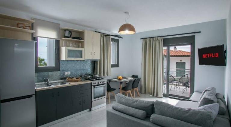 Anemos Luxury Apartments — photo 2