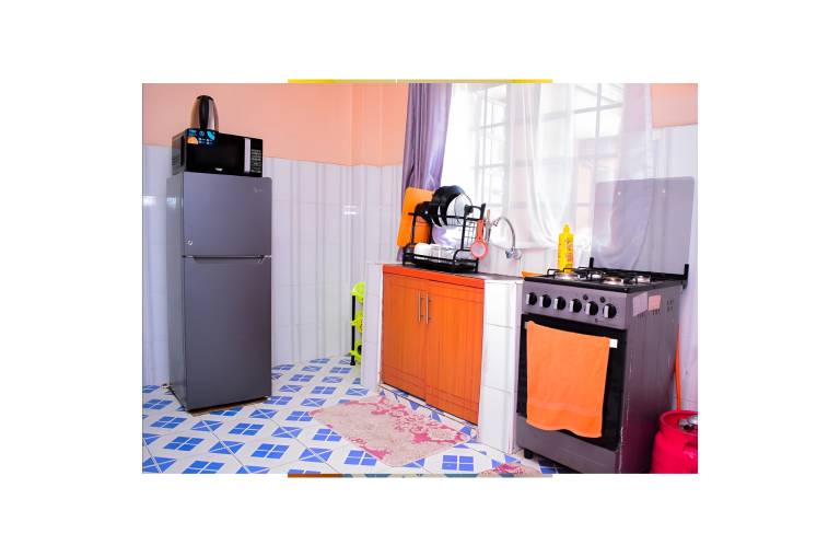 Cozy Naivasha Apartment with Mountain Views — photo 4