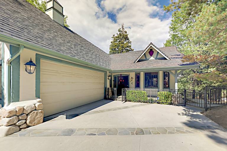 House Lake Arrowhead