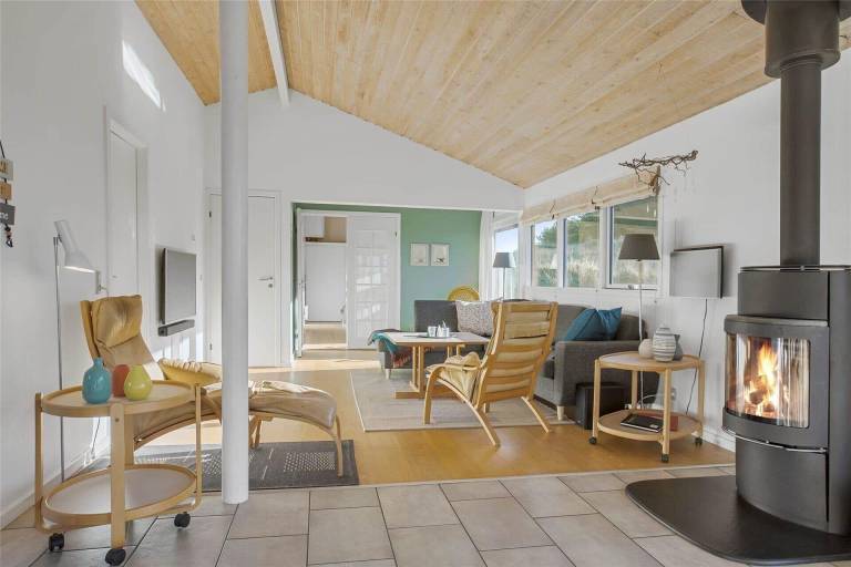 Children-friendly vacation home with terrace, barbecue & hot tub | Pets are welcome — photo 2