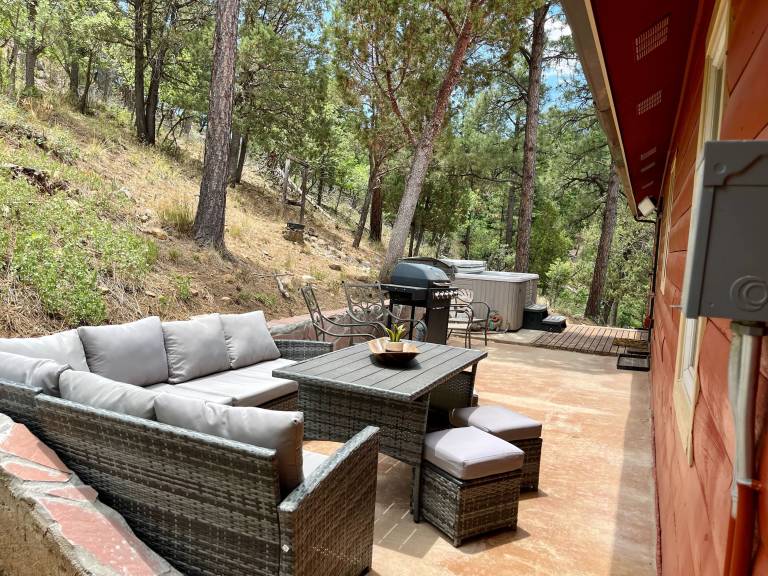 Child-friendly ample cabin with barbeque & hot tub | Lake view | Pets are welcome — photo 2