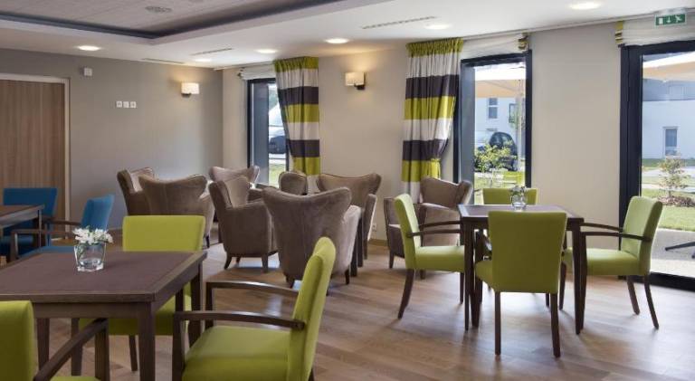 Pleasant serviced apartment with pool, garden & patio | Good for workation | Pets allowed — photo 3