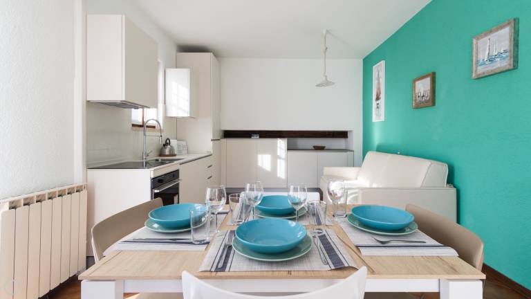 Family-oriented apartment with grill, terrace & pool | Dogs allowed — photo 4