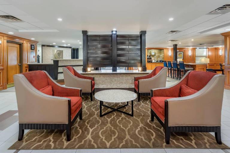 Comfort Inn & Suites Little Rock Airport — photo 2