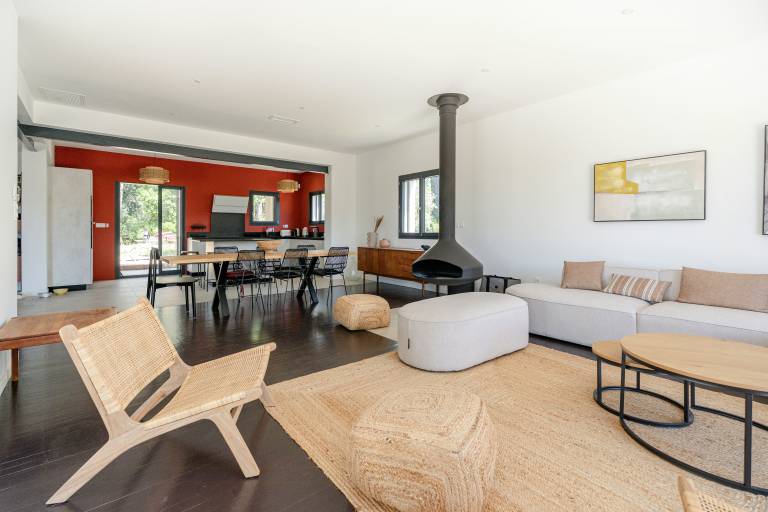 Family-oriented beautiful vacation home with private pool, yard & patio | Perfect for remote work | Pets allowed — photo 4
