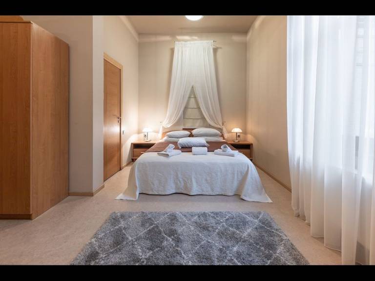 Bed & Breakfast  Majori