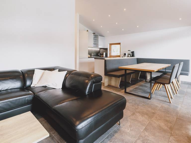 Child-friendly charming chalet with barbeque, sauna & yard | Mountain view | Suitable for remote work | Dogs allowed — photo 3