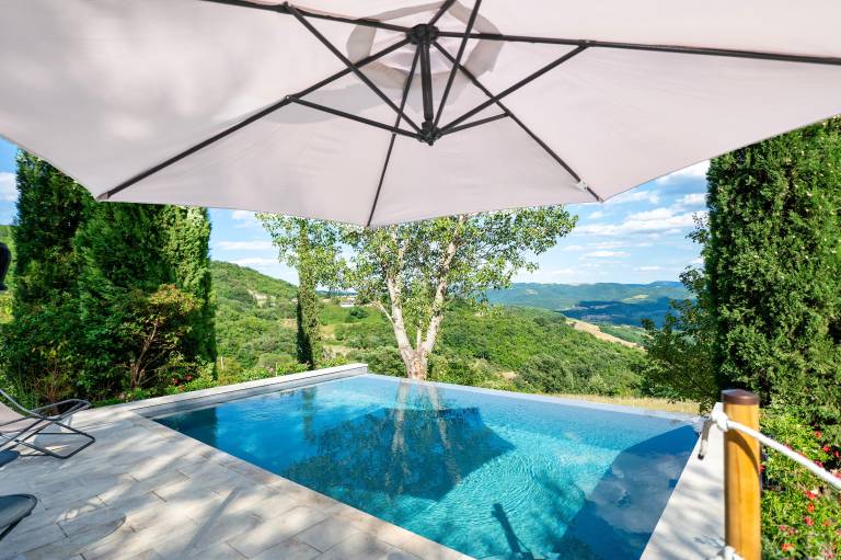 Apartment with patio, pool & garden | Mountain view in Assisi