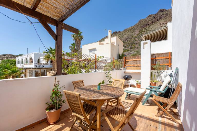Fully equipped wonderful vacation home with yard, fast internet & barbeque | Mountain view | Pets are welcome — photo 2