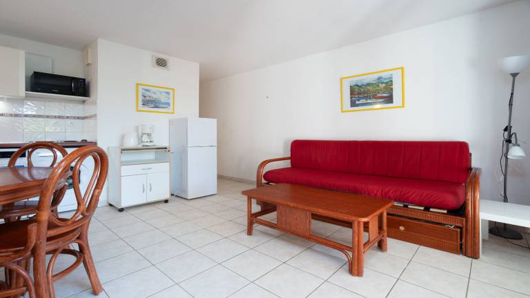 Apartment with patio, pool & garden | Pet-friendly in Agde