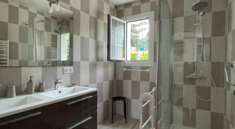 Fully equipped holiday apartment with patio, garden & barbecue | Beach nearby | Pets are welcome — photo 2