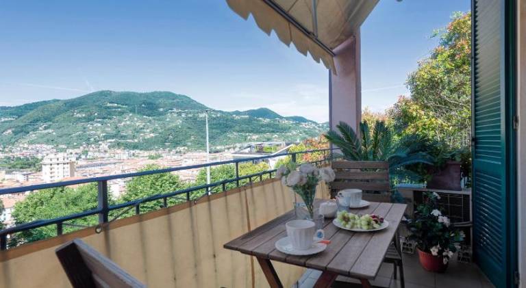 Vacation home with 1 room for 4 persons in La Spezia