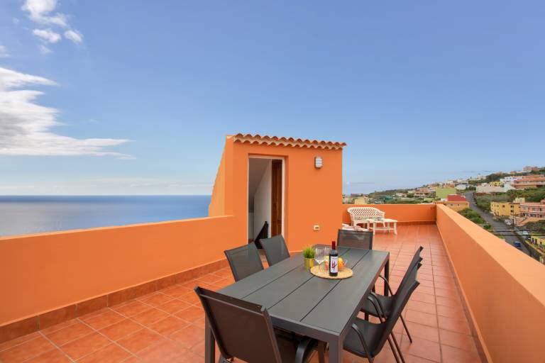 Vacation Home 'Tajinaste' with Sea View, Private Terrace and Wi-Fi — photo 2