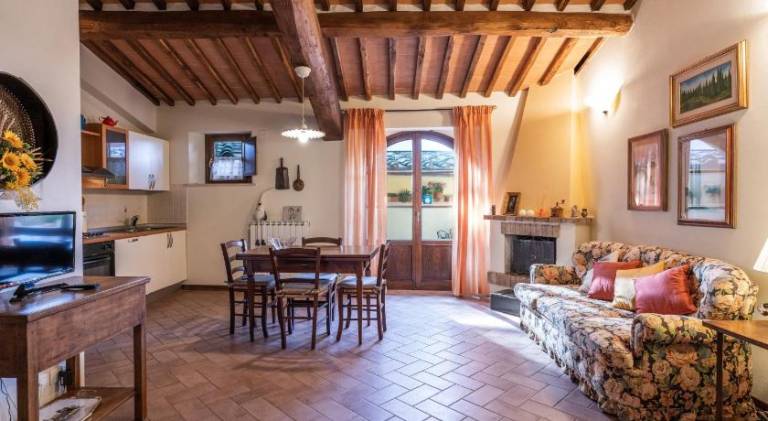 Charming holiday apartment with terrace | Pets are welcome in Murlo