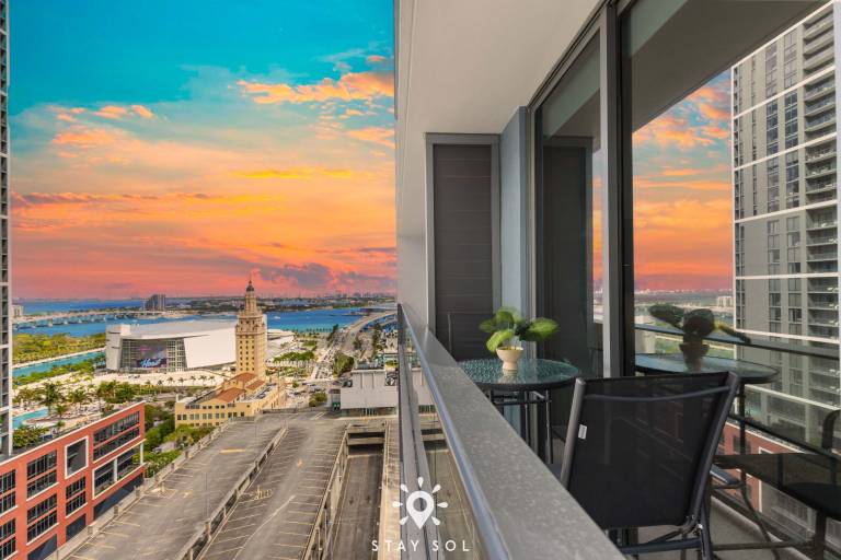 Sunset Terrace Summer Kitchen 1BR 2BA Miami