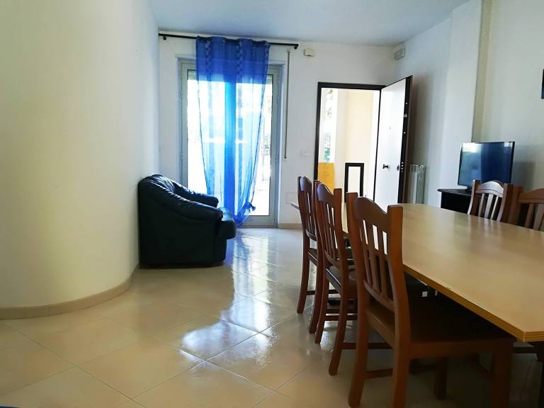 Apartment with yard — photo 5