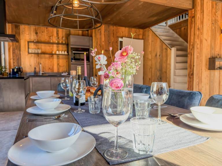 Chalet with patio & sauna — photo 5